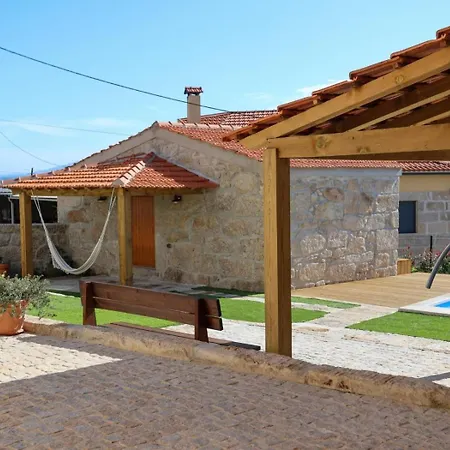 Estudio Matriarca Santa Comba (Seia)